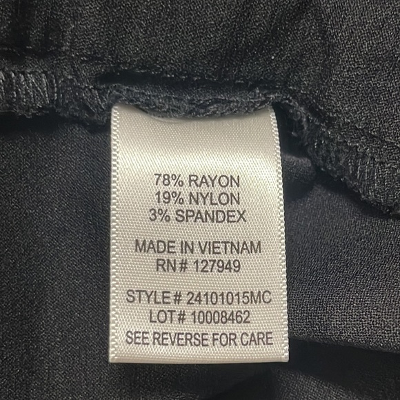 In brand new condition Woman’s Soho Apparel skirt. Size is XL. - Picture 13 of 13